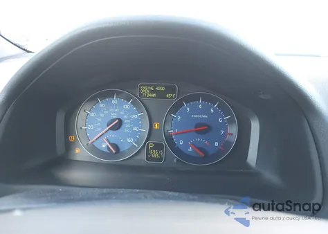 2009 Volvo V50 T5 R-Design z USA, uszkodzony, nr VIN YV1MJ672292464766